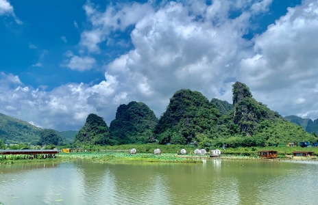 英德寶晶宮.峰林小鎮.小華山溫泉3天游