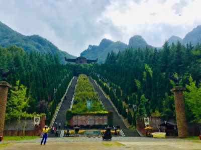 暢游神農(nóng)  大峽谷、大清江、神農(nóng)架、官門山、天生橋、神農(nóng)祭壇、三峽大壩六日游